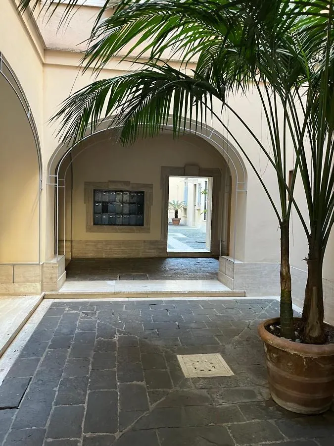 Apartment Shabby Roman Studio- Ai Fori Imperiali